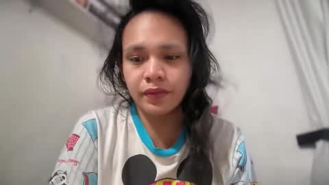 aymkyline online show from April 15, 2026, 1:45 am