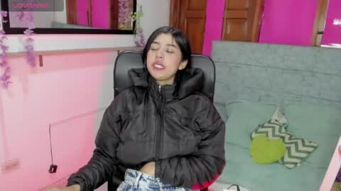 Aysha online show from June 5, 2026, 6:52 am