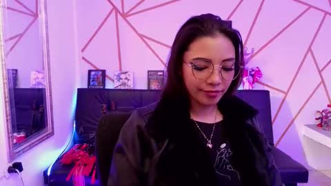 sofia online show from December 15, 2025, 11:31 pm