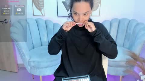 ayshel_cooperr online show from September 13, 2025, 3:17 am