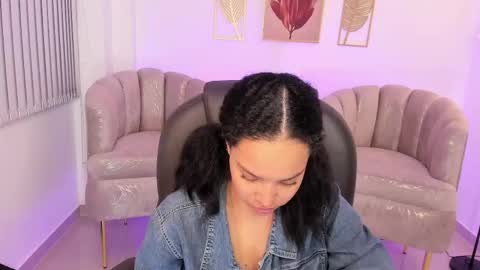 ayshel_cooperr online show from October 12, 2025, 4:11 am