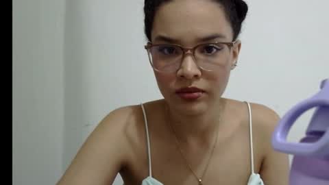 ayshel_cooperr online show from November 9, 2025, 9:02 pm