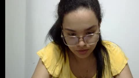 ayshel_cooperr online show from November 20, 2025, 5:29 am