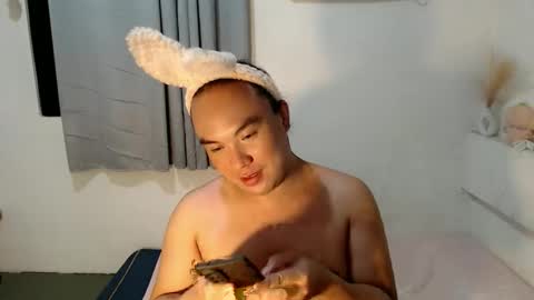 ayumi online show from April 15, 2026, 8:20 pm