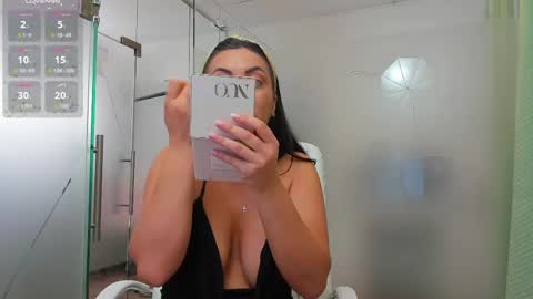 Ayumi online show from May 1, 2026, 3:55 am