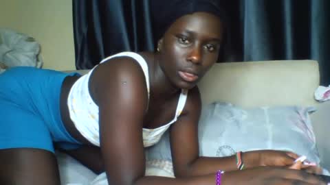 Snapshot of azaelia_iris chatting on May 9, 2026, 6:24 pm azaelia_iris online show from May 9, 2026, 6:24 pm