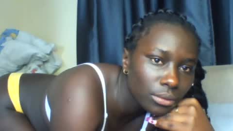 Snapshot of azaelia_iris chatting on May 20, 2026, 8:42 am azaelia_iris online show from May 20, 2026, 8:42 am