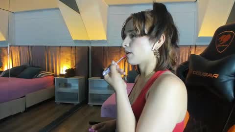 Snapshot of azahara_18 chatting on May 19, 2026, 11:55 pm Azahara online show from May 19, 2026, 11:55 pm