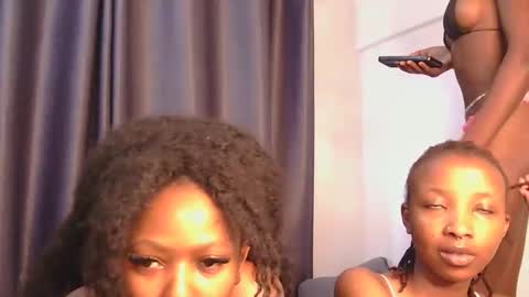 Snapshot of azalea46 chatting on March 25, 2026, 4:51 am Azalea online show from March 25, 2026, 4:51 am