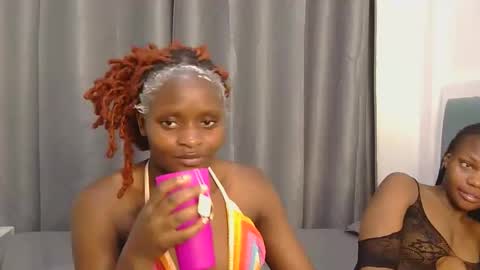 Snapshot of azalea46 chatting on April 16, 2026, 4:19 pm Azalea online show from April 16, 2026, 4:19 pm