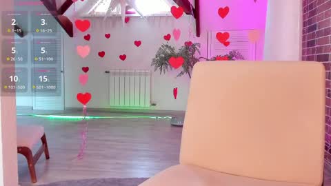 azaliaswallows online show from April 8, 2026, 10:48 am