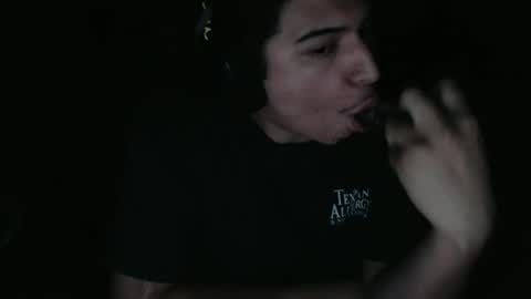 Snapshot of azazel_star chatting on December 18, 2025, 1:55 am azazel_star online show from December 18, 2025, 1:55 am