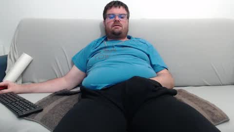 Azer online show from September 27, 2025, 10:37 pm