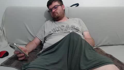 Azer online show from September 28, 2025, 4:23 pm