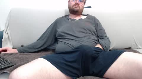 Azer online show from October 5, 2025, 8:23 am