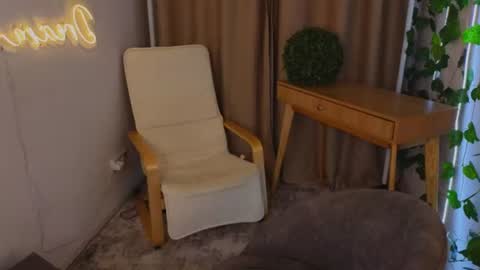 Zoe online show from July 18, 2026, 9:40 pm