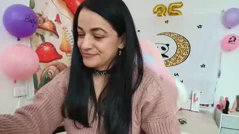 Azucena R online show from May 7, 2026, 3:28 pm