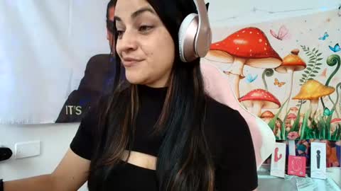Azucena R online show from July 10, 2026, 3:36 pm
