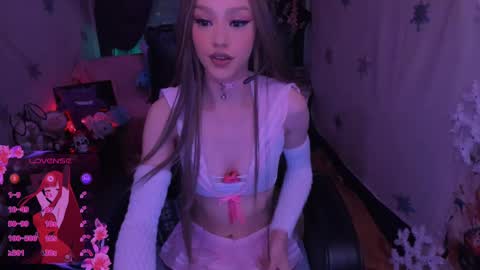 Snapshot of azul_prim chatting on February 25, 2025, 1:52 am online show from February 25, 2025, 1:52 am