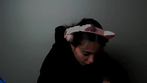 Snapshot of azumi_chan_ chatting on October 2, 2025, 9:11 pm azumi_chan_ online show from October 2, 2025, 9:11 pm