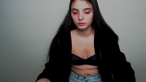 Snapshot of azumi_chan_ chatting on October 23, 2025, 2:44 am azumi_chan_ online show from October 23, 2025, 2:44 am