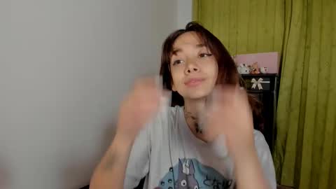 Snapshot of azumi_saan chatting on February 2, 2026, 2:43 am azumi saan online show from February 2, 2026, 2:43 am