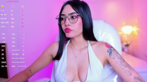Azura online show from April 30, 2026, 8:57 pm