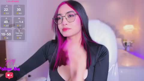 Azura online show from July 28, 2026, 7:39 pm