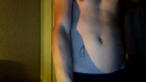 Snapshot of b4nnysturntoo chatting on December 18, 2024, 10:02 pm b4nnysturntoo online show from December 18, 2024, 10:02 pm