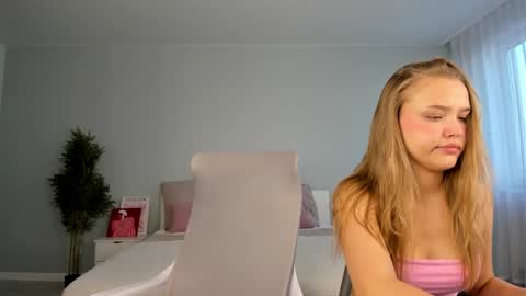 Monica online show from October 18, 2025, 12:57 am