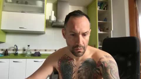 Snapshot of babakeror chatting on April 29, 2026, 8:18 am BKR online show from April 29, 2026, 8:18 am