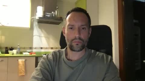 Snapshot of babakeror chatting on May 18, 2026, 10:04 pm BKR online show from May 18, 2026, 10:04 pm