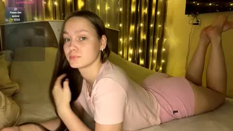 Anny Simpson online show from November 25, 2025, 6:08 pm