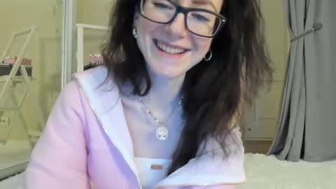 babby_jewel online show from February 23, 2025, 11:11 am