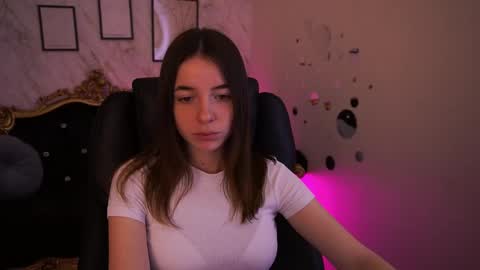 Babe online show from April 18, 2026, 7:12 am