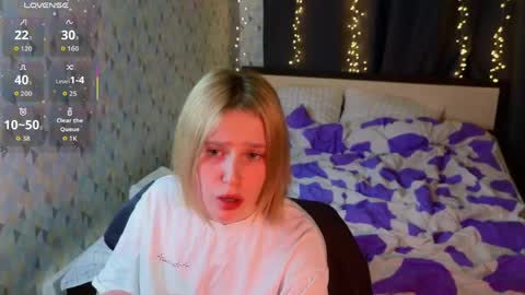 Sweety Eva online show from April 18, 2026, 7:07 pm