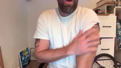 Snapshot of babeheater chatting on December 1, 2025, 12:48 am babeheater online show from December 1, 2025, 12:48 am