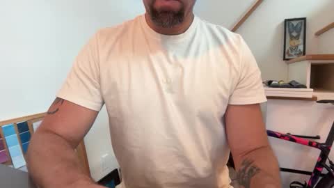 Snapshot of babeheater chatting on December 17, 2025, 7:20 pm babeheater online show from December 17, 2025, 7:20 pm