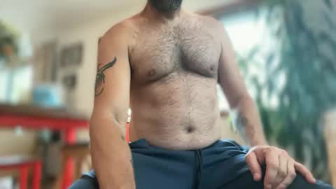 Snapshot of babeheater chatting on April 1, 2026, 9:01 pm babeheater online show from April 1, 2026, 9:01 pm