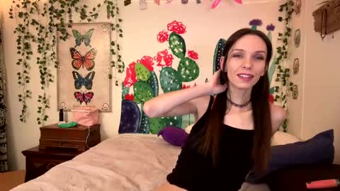 Fern Browning online show from December 7, 2024, 3:04 am