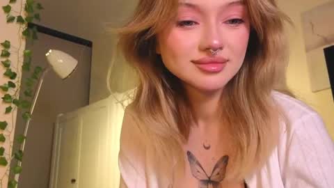 Snapshot of baby_adele chatting on February 17, 2025, 9:30 pm bb adele online show from February 17, 2025, 9:30 pm