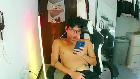 Snapshot of baby_aries69 chatting on May 23, 2026, 7:02 am your Baby Aries69 online show from May 23, 2026, 7:02 am