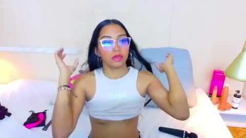 valentina online show from July 25, 2026, 12:36 pm