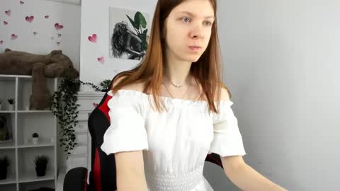 Evalena maybe just Eva online show from February 11, 2025, 4:55 am