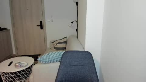 Call me baby  real name Eva   online show from February 17, 2025, 2:04 pm