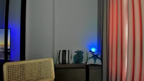 Call me baby  real name Eva   online show from December 18, 2025, 5:46 am