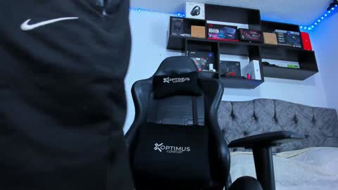 Snapshot of baby_junior420 chatting on December 16, 2024, 10:34 pm Junior Independent Model online show from December 16, 2024, 10:34 pm