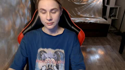 baby_kitte online show from April 4, 2026, 12:42 am