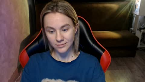 baby_kitte online show from April 6, 2026, 4:52 pm