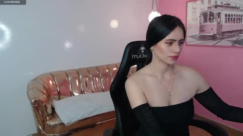 Bella online show from September 14, 2025, 12:37 pm